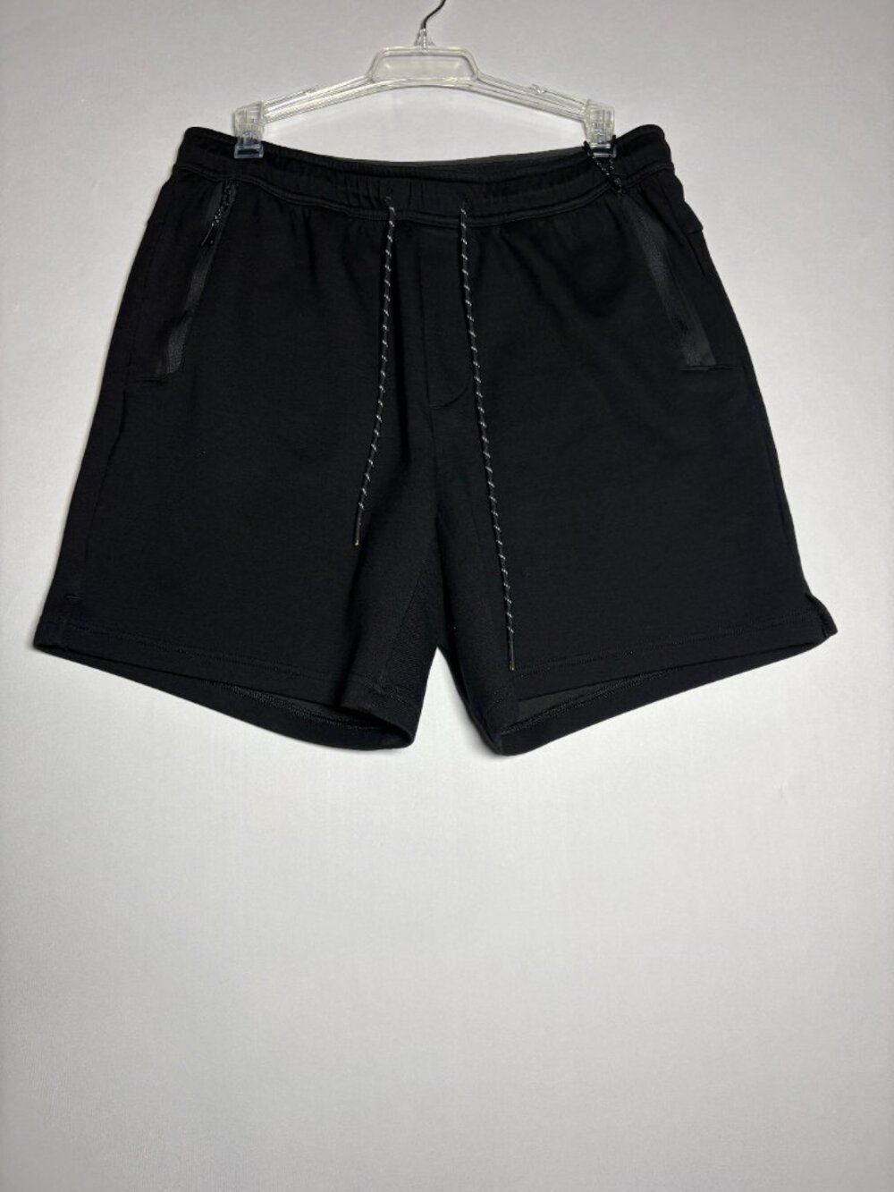 American Eagles Black Zipper Pocket Drawstring Athletic Short Size M